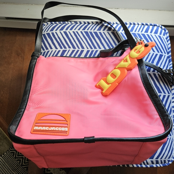 Marc Jacobs Handbags - Marc Jacobs neon pink nylon sport tote